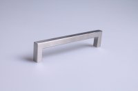 GREEP RVS 304 VIERKANT 10MM TUBE 128MM H = 30MM GREEP RVS 304 VIERKANT 10MM TUBE 128MM H = 30MM