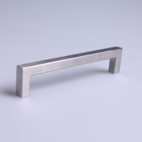 GREEP RVS 304 VIERKANT 10MM TUBE 128MM H = 30MM GREEP RVS 304 VIERKANT 10MM TUBE 128MM H = 30MM
