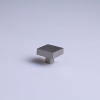 KNOP VIERKANT ZMC RVS KLEUR 30x30x24MM KNOP VIERKANT ZMC RVS KLEUR 30x30x24MM