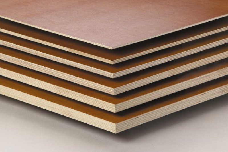 Interform lichtbruin 18 mm - Betonplex berken 120g 1.2mm tolerantie in dikte toegestaan