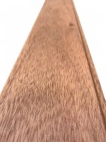 Meranti schroot v-groef 11x107 mm (af te nemen per veelvoud van 5st)