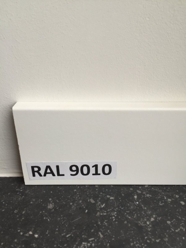 Plint mdf v313 prime + ral 9010